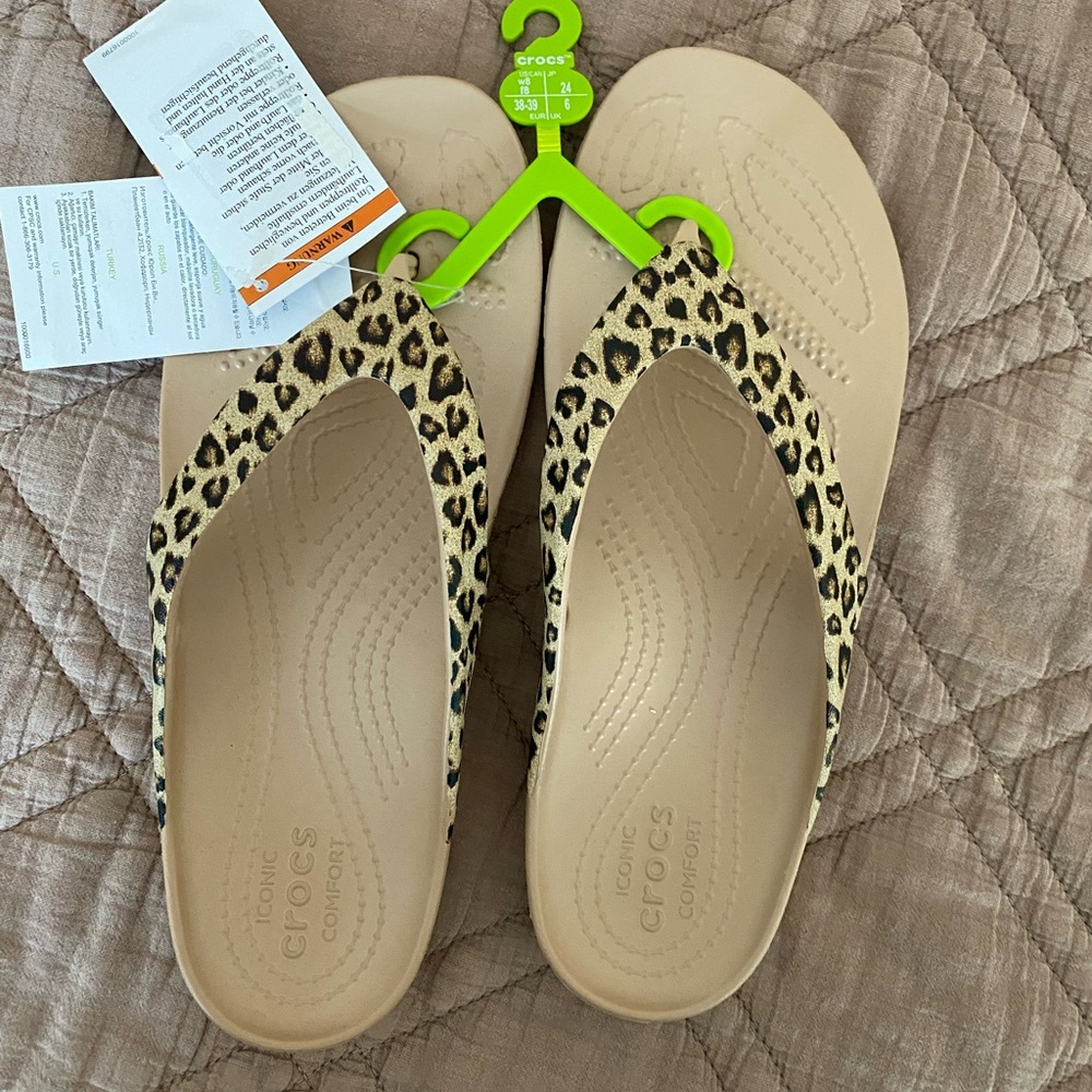 CROCS Women's Beige Leopard Sandals